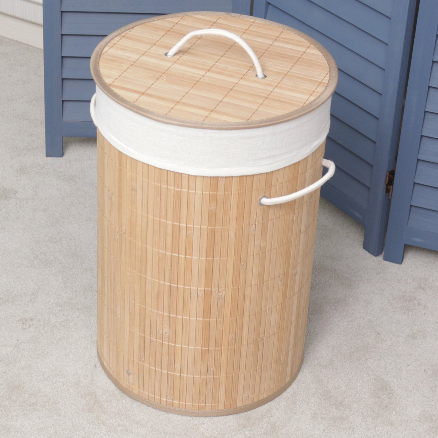 Корпа за веш алишта бамбус со капак