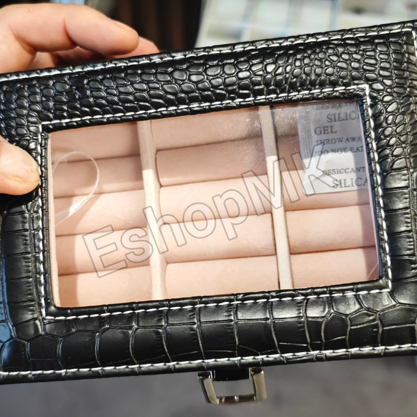 Кутија за накит со плишен розов ентериер