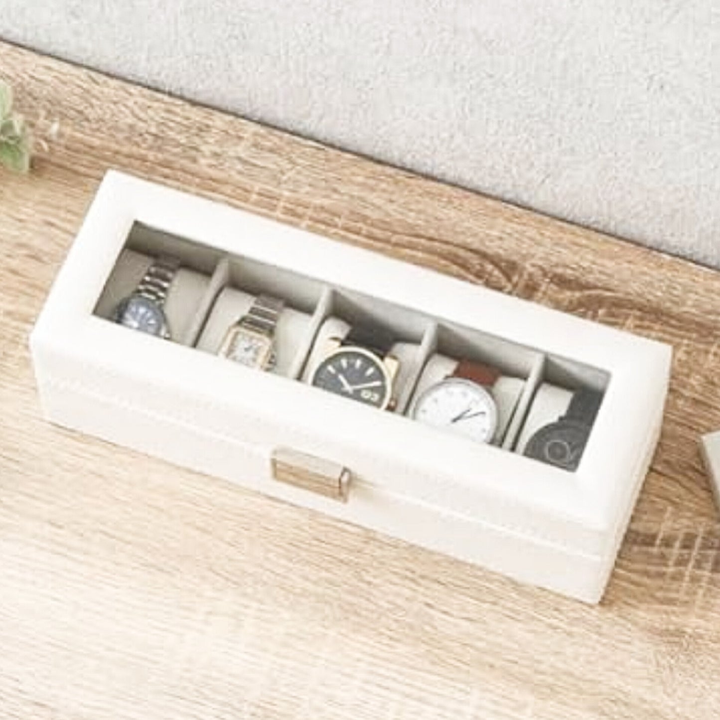 Кутија за часовници White 6ка