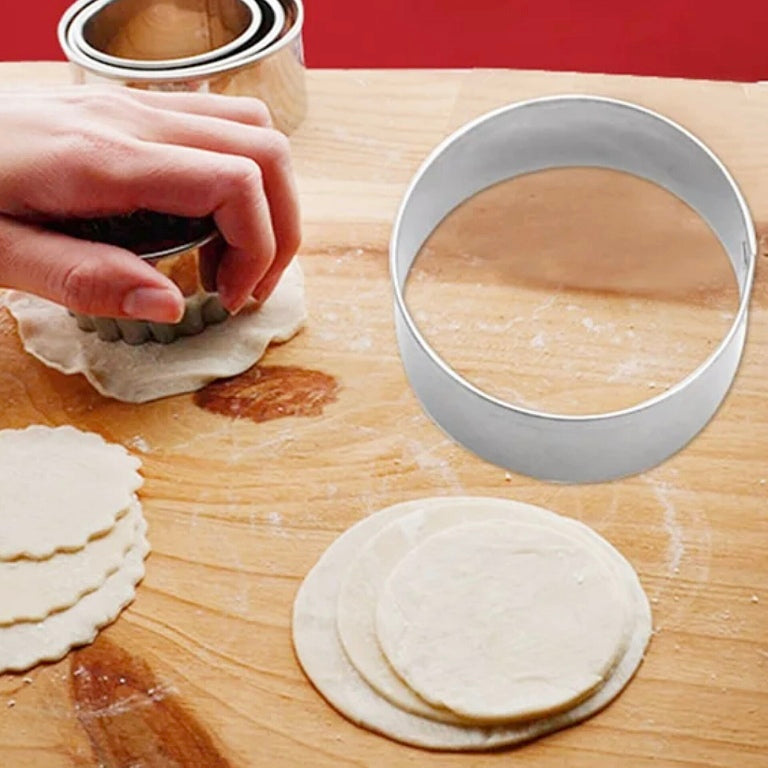 Метални калапи форми за тесто, десерти круг сет 5 парчиња